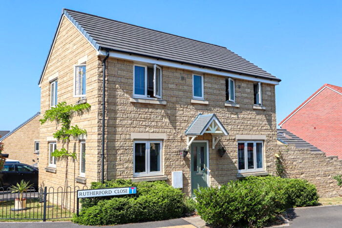 3 Bedroom Detached House For Sale In Rutherford Close, Calne, SN11