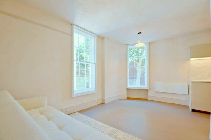 1 Bedroom Flat To Rent In Little Green Street, Dartmouth Park, London, NW5