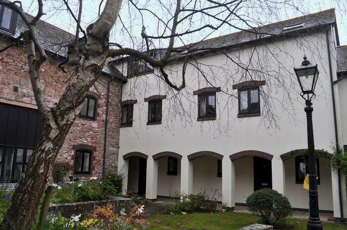 2 Bedroom Flat To Rent In Trafalgar Court, Topsham, EX3