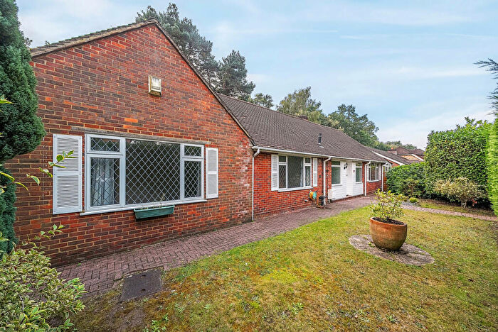 4 Bedroom Bungalow To Rent In Oatlands Avenue, Weybridge, Surrey, KT13