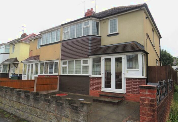 2 Bedroom Semi-Detached House To Rent In Griffiths Road, West Bromwich, B71