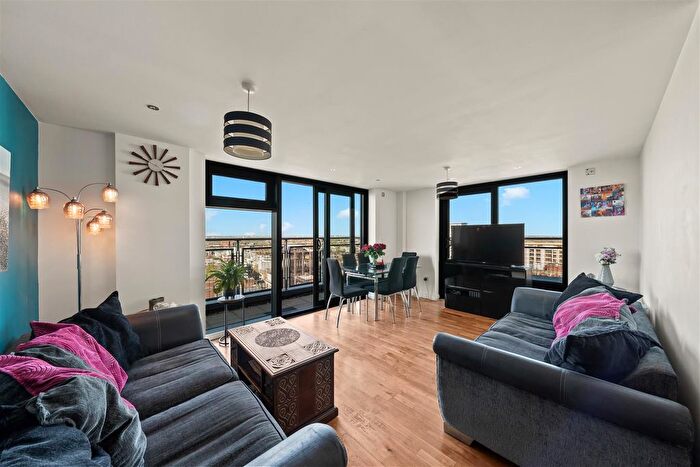 2 Bedroom Flat For Sale In Sutton Park Road, Sutton, SM1