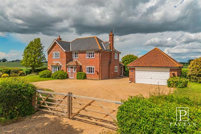 4 Bedroom Detached House For Sale In Wolves Hall Lane, Tendring, CO16