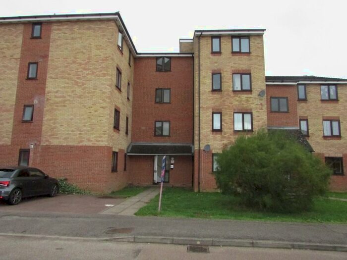 2 Bedroom Flat To Rent In Prestatyn Close, Stevenage, Hertfordshire, SG1