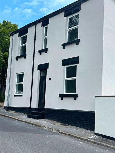 4 Bedroom End Of Terrace House For Sale In Chapel Street, Greasbrough, Rotherham, S61