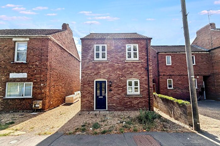 3 Bedroom Semi-detached House For Sale In Bourne Road, Spalding, PE11