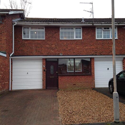 3 Bedroom Terraced House To Rent In Bletchley, MK2