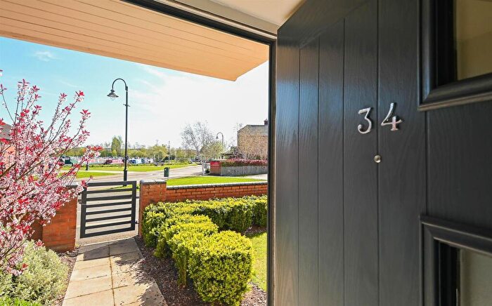 2 Bedroom Apartment For Sale In The Lakeside, Barton Marina, Barton Under Needwood, DE13