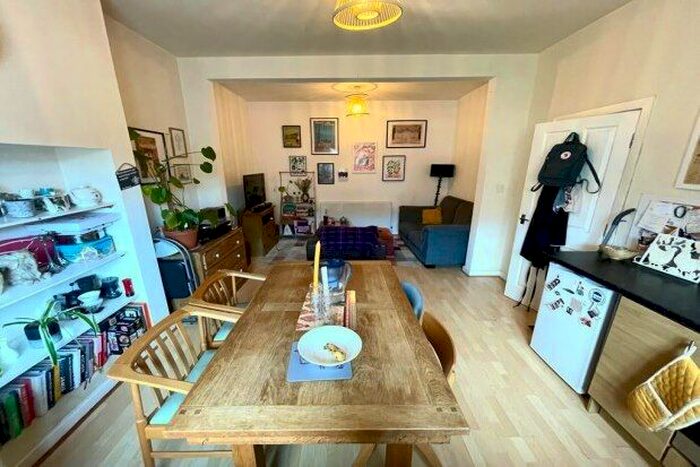 2 Bedroom Flat To Rent In Egerton Road North, Manchester, M16