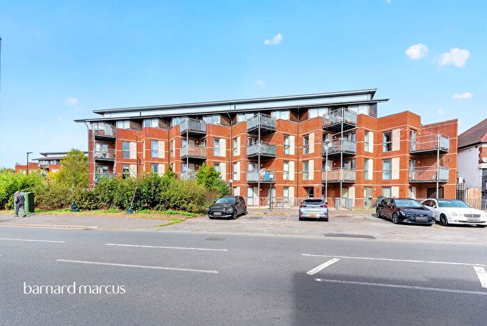 1 Bedroom Flat For Sale In Staines Road, Feltham, TW14