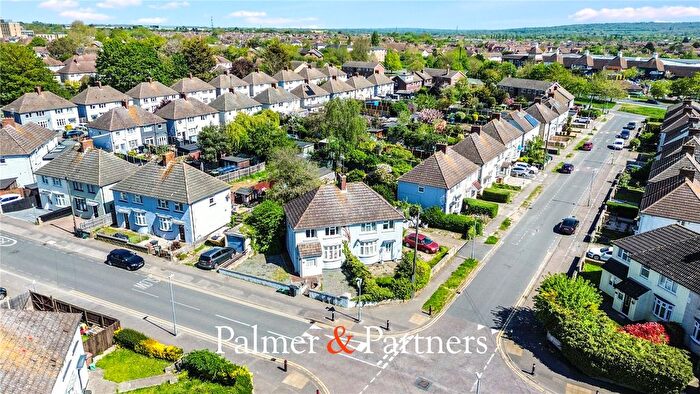 3 Bedroom Semi Detached House For Sale In Springfield Park Avenue, Chelmsford, Essex, CM2