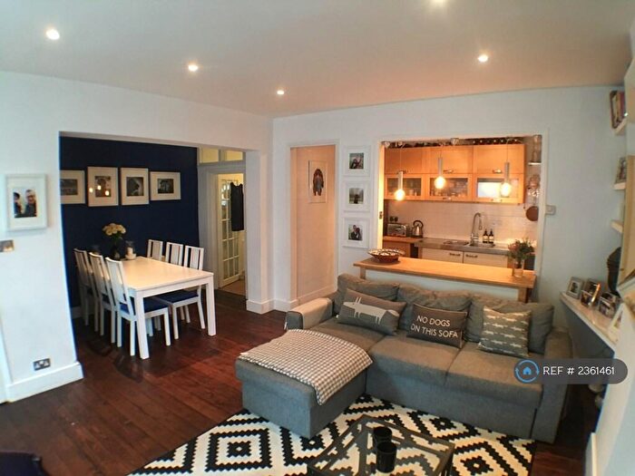 1 Bedroom Flat To Rent In Bedford Hill, London, SW12