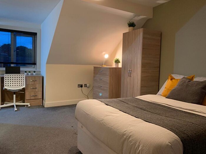 4 Bedroom House To Rent In South View Road, Sheffield, S7