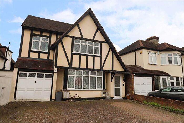 2 Bedroom Maisonette To Rent In Beechwood Avenue, Ruislip, HA4