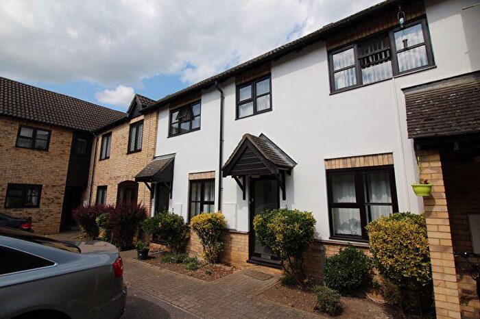 2 Bedroom Flat To Rent In Roscrea Court, Huntingdon, PE29