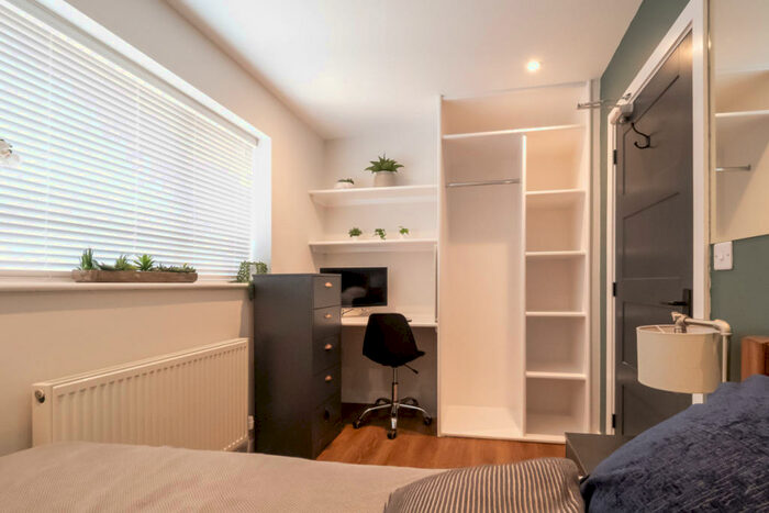 5 Bedroom Terraced House To Rent In Capricorn Way, Salford, M6
