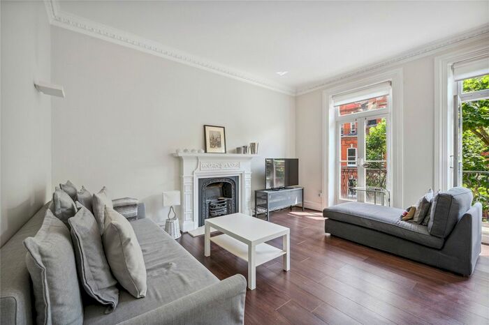 2 Bedroom Flat To Rent In Earl's Court Square, London, SW5