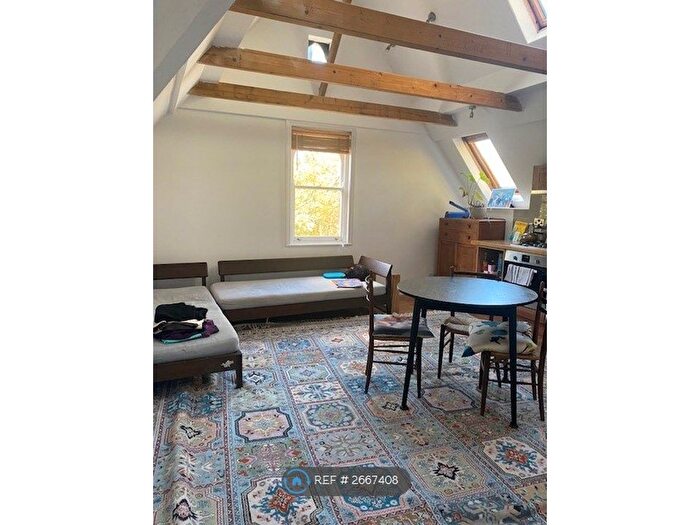 2 Bedroom Flat To Rent In Wickham Road, London, SE4