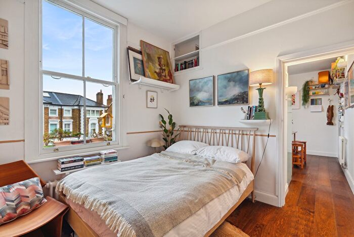 2 Bedroom Flat For Sale In Marlborough Road, Richmond, TW10