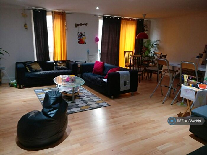 2 Bedroom Flat To Rent In Argyle Street, Glasgow, G2