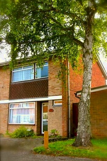 5 Bedroom End Of Terrace House To Rent In Ilex Close, Englefield Green, Egham, TW20