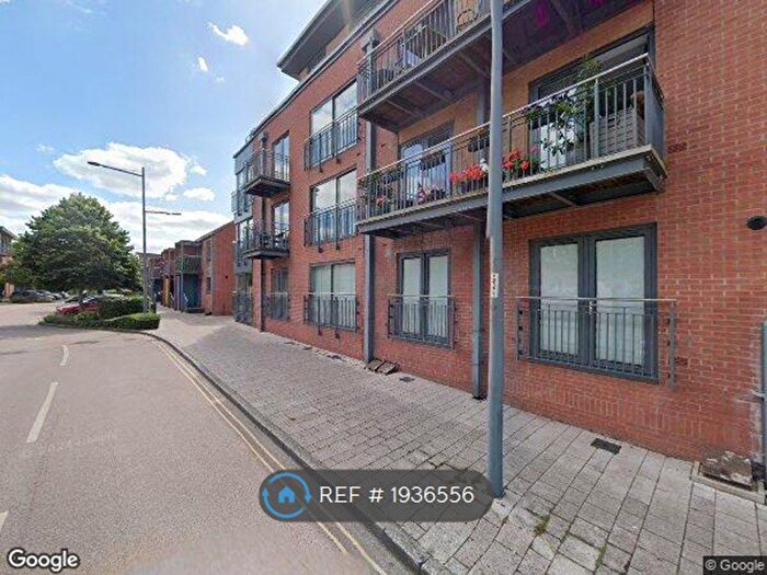 2 Bedroom Flat To Rent In Bradley Court, Worcester, WR5