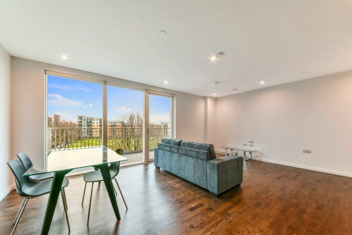 3 Bedroom Apartment To Rent In Meranti Apartments, Deptford Landings, Deptford, SE8