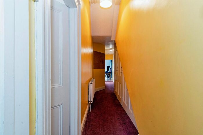 2 Bedroom Flat For Sale In Clifton Street, Plymouth, PL4