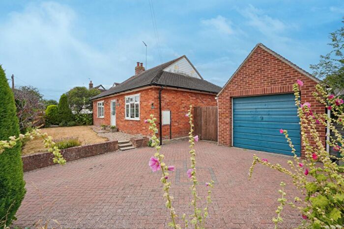 2 Bedroom Detached Bungalow For Sale In Main Street, Grove, OX12