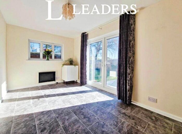 Studio To Rent In Fairfax Drive, SS0