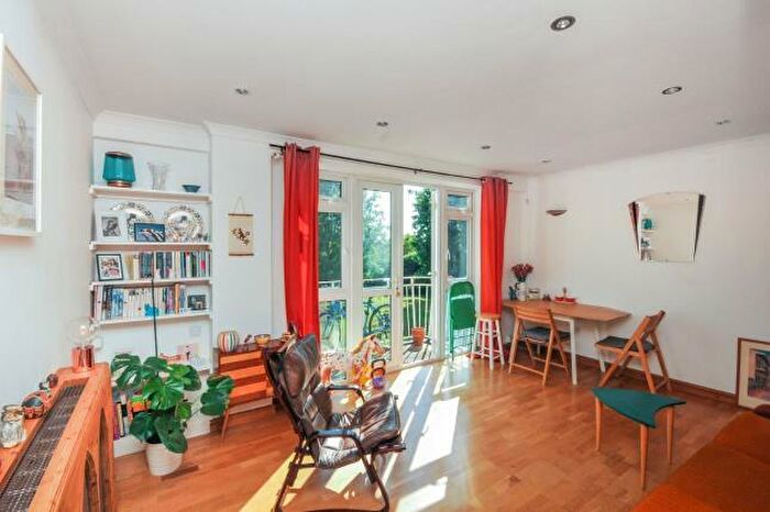 2 Bedroom Apartment To Rent In Bell Green, Sydenham, SE26