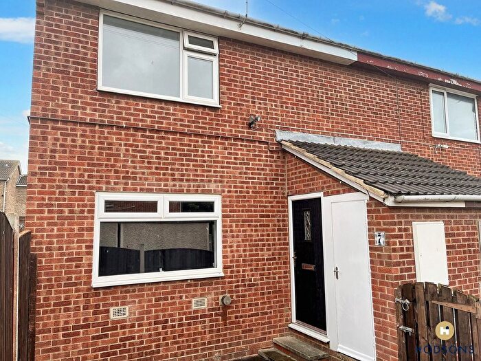 1 Bedroom Flat To Rent In Tennyson Avenue, Stanley, WF3