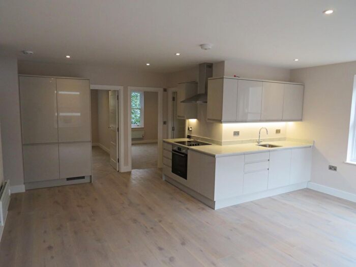 2 Bedroom Flat To Rent In Chalvey Park, Slough, SL1