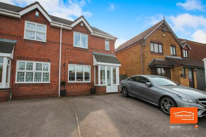 2 Bedroom Semi-Detached House To Rent In Clayhanger Lane, Brownhills, WS8