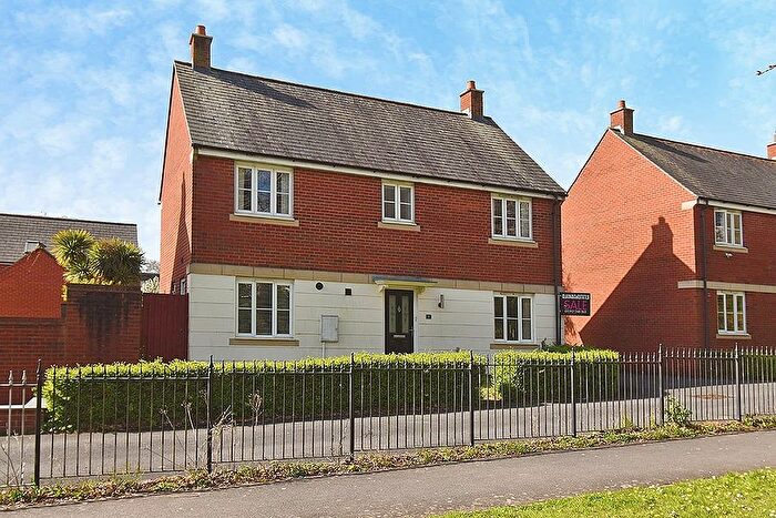 4 Bedroom Detached House For Sale In Dart Walk, Southam Fields, Exeter, EX2