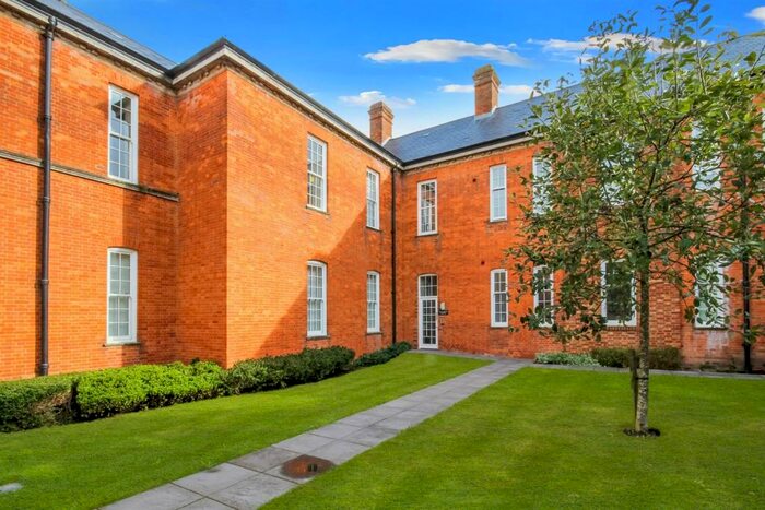 1 Bedroom Flat To Rent In Bedroom Ground Floor Flat In Chichester, PO19