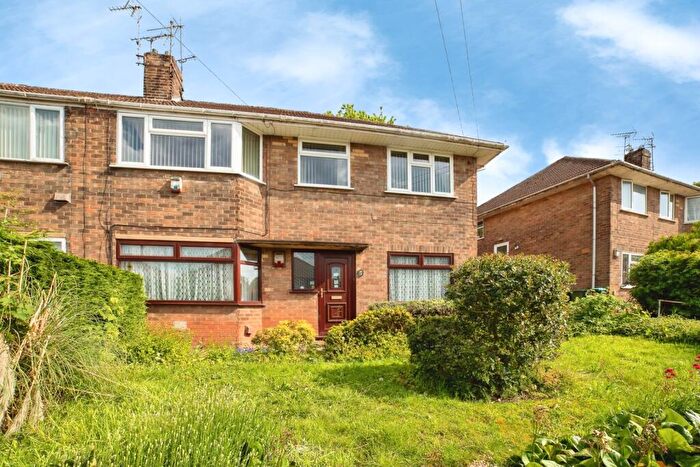 2 Bedroom Maisonette For Sale In Ladybrook Lane, Mansfield, Nottinghamshire, NG18