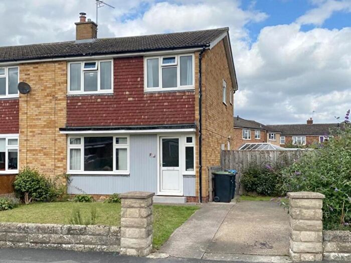 3 Bedroom Property For Sale In Pasture Drive, Bedale, DL8