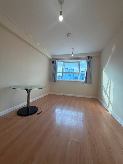 1 Bedroom Flat To Rent In Manor Road, LU1