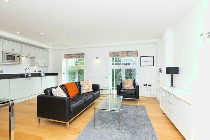2 Bedroom Flat To Rent In Clerkenwell Court, Duncan Street, London, N1