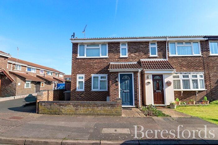 3 Bedroom End Terrace House For Sale In Candytuft Road, Chelmsford, CM1