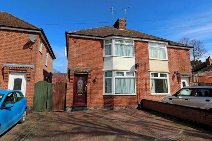 2 Bedroom Semi-Detached House To Rent In Montague Road, Warwick, CV34