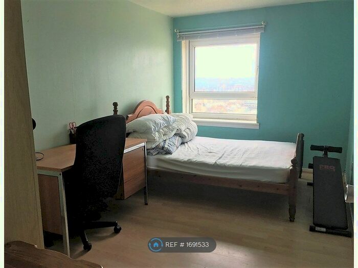 2 Bedroom Flat To Rent In Royston Square, Glasgow, G21