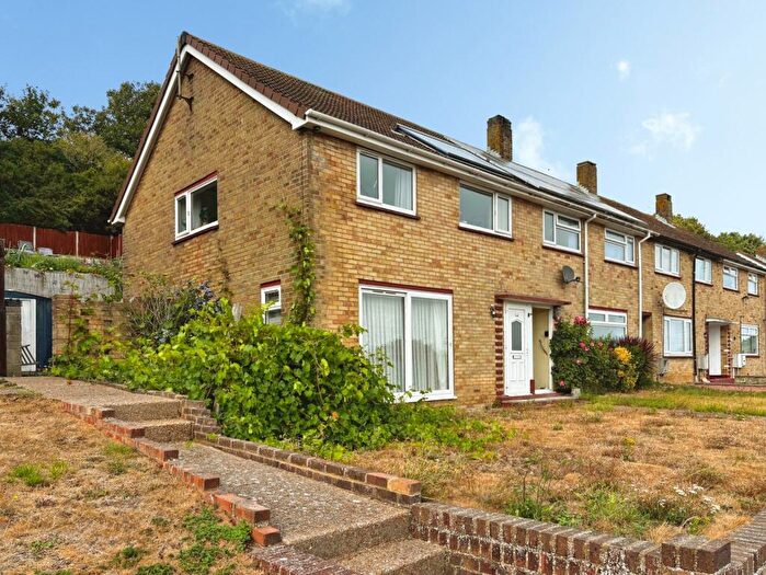 3 Bedroom Semi Detached House For Sale In St. Davids Avenue, Dover, Kent, CT17