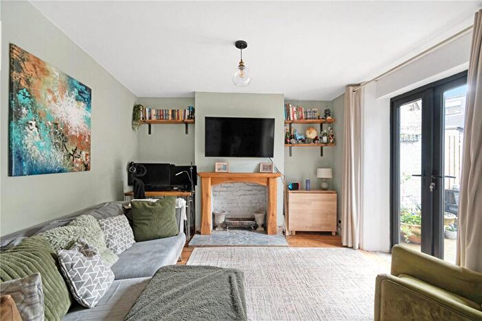 1 Bedroom Apartment For Sale In Dunstans Road, East Dulwich, London, SE22