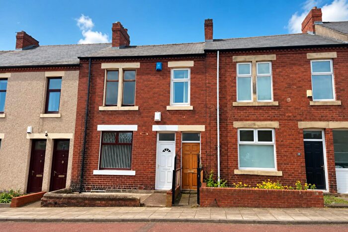 2 Bedroom Flat To Rent In Queen Victoria Street, Gateshead, NE10