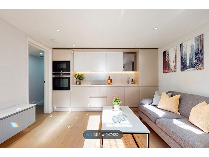 2 Bedroom Flat To Rent In New Cross, London, SE14