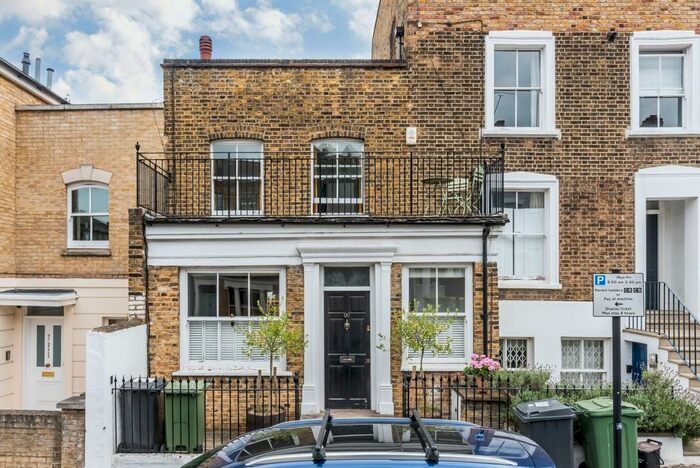 2 Bedroom Terraced House To Rent In The Chase, London, SW4
