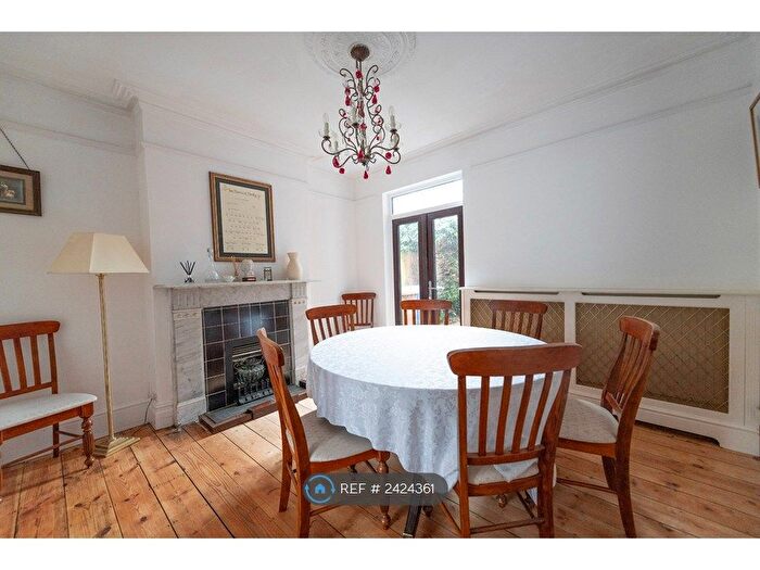 4 Bedroom Semi-Detached House To Rent In Corder Road, Ipswich, IP4
