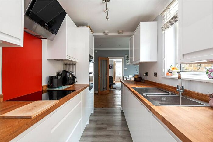 3 Bedroom End Of Terrace House For Sale In Bayford Road, Sittingbourne, Kent, ME10